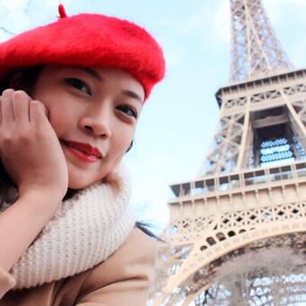 Ruth Maclang in Paris during her flight attendant years