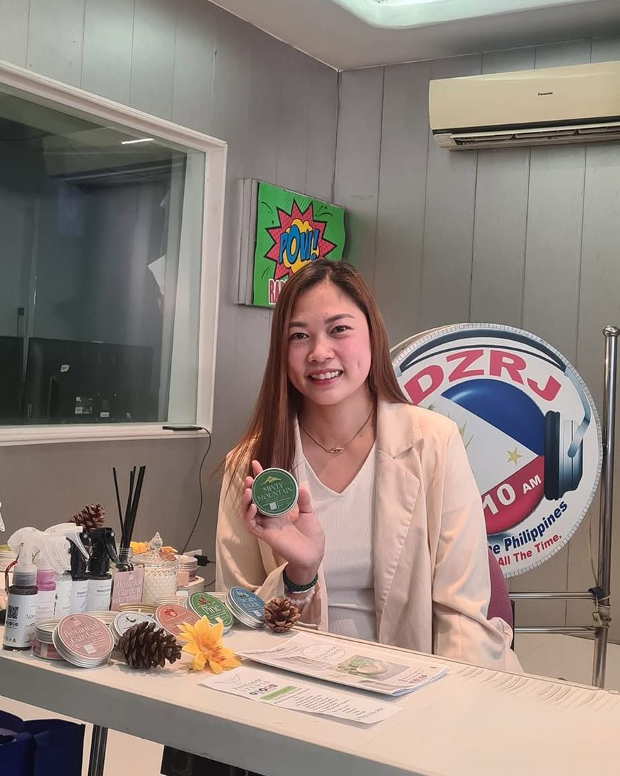 Ruth Maclang interviewed on air at DZRJ 810 AM radio